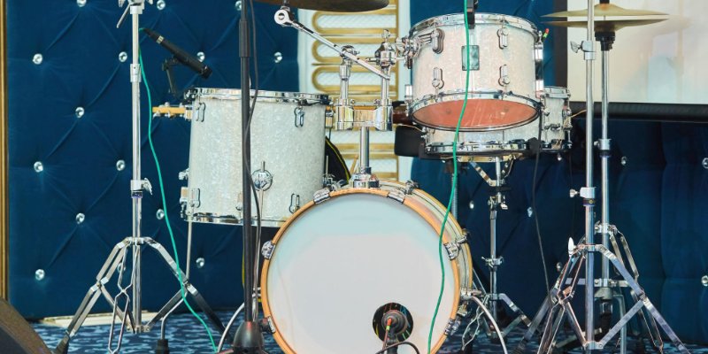 Instrumentos musicais de percussão